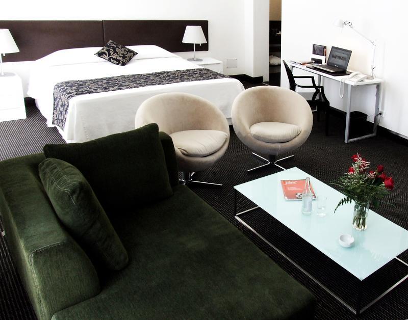 Plaza Fuerte Hotel 몬테비데오 객실 사진